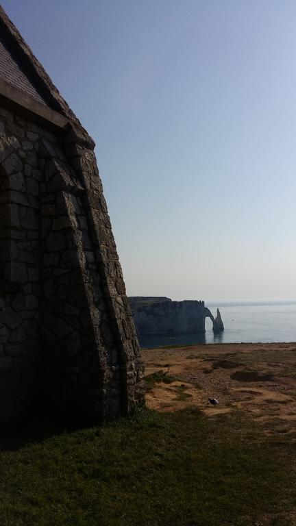مبيت وإفطار إتريتا Les Galets Bleus المظهر الخارجي الصورة
